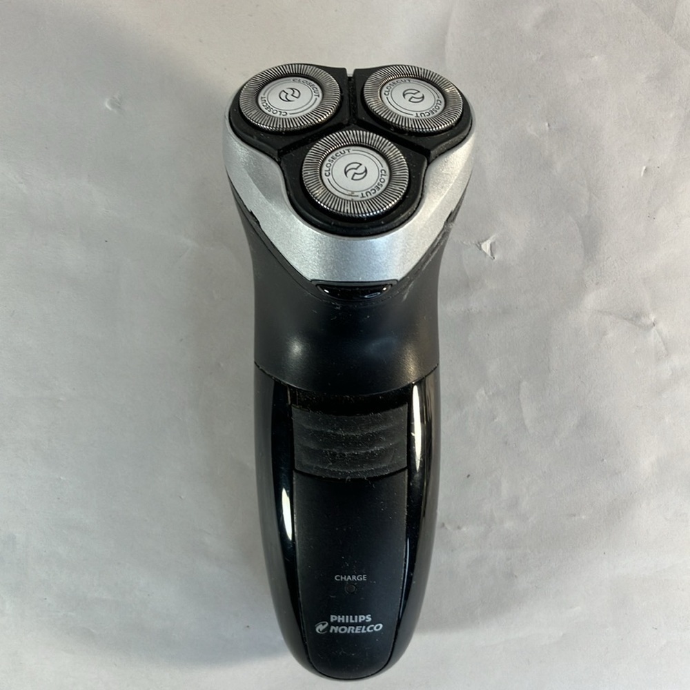 Philips Norelco Rechargeable Electric  Razor Shaver